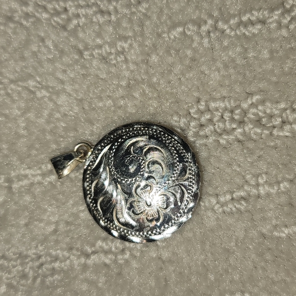 💸SOLD💸 Silver 925 Pendant - Picture 3 of 3